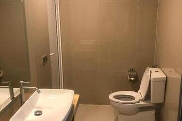 پانسیون Royal Stay Inn