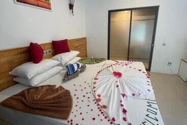 پانسیون Royal Stay Inn