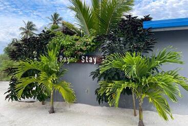 پانسیون Royal Stay Inn