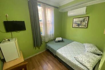 Camel Hotel & Apart