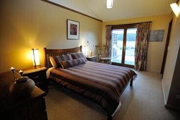 هتل Forest Walks Lodge
