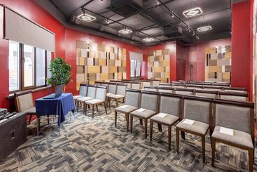 בית מלון כפרי Golden Tulip Krasnodar