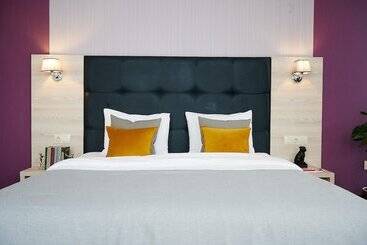 בית מלון כפרי Golden Tulip Krasnodar
