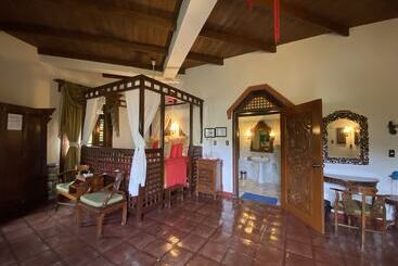 Tropicana Castle Dive Resort Powered By Cocotel