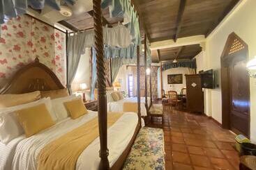 Tropicana Castle Dive Resort Powered By Cocotel