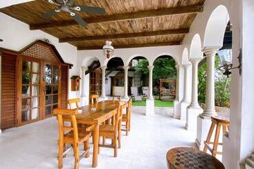 Tropicana Castle Dive Resort Powered By Cocotel