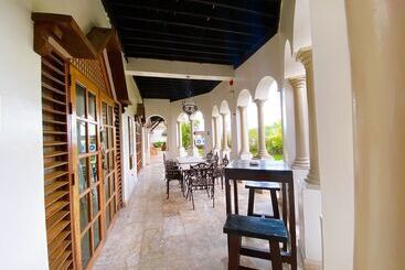 Tropicana Castle Dive Resort Powered By Cocotel
