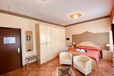 Art Hotel Pandos
