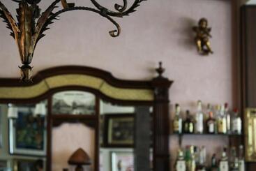 Art Hotel Pandos