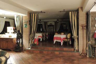 هتل Country Relais I Due Laghi