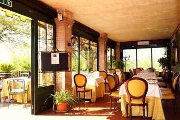هتل Country Relais I Due Laghi