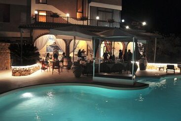 هتل El Patio