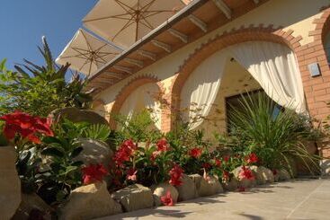 هتل El Patio