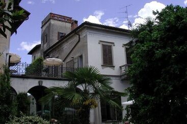 هتل Locanda Dei Mai Intees