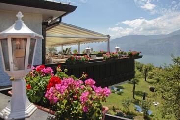 هتل Querceto Wellness & Spa   Garda Lake Collection