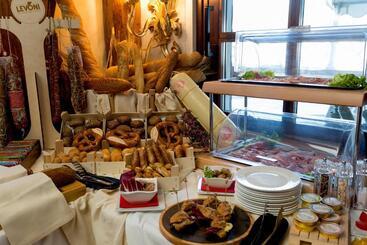 هتل Querceto Wellness & Spa   Garda Lake Collection