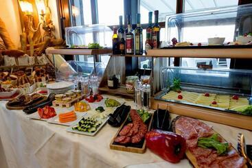 هتل Querceto Wellness & Spa   Garda Lake Collection