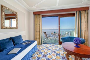 Mar Hotel Alimuri