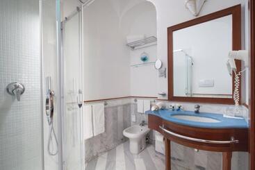 Mar Hotel Alimuri