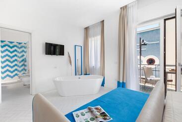 Mar Hotel Alimuri