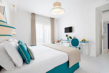 Mar Hotel Alimuri