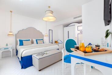 Mar Hotel Alimuri