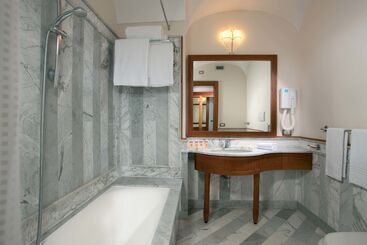 Mar Hotel Alimuri