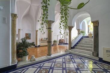 اقامتگاه Palazzo Confalone