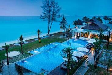 هتل Santika Premiere Beach Resort Belitung