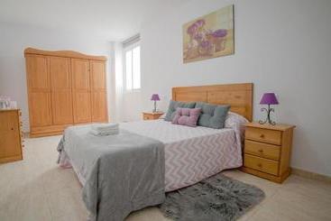 Ar Home   Apartamento De 3 Dormitorios Con Ascensor En Las Huesas, Telde - Telde