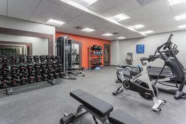 هتل Hampton Inn Oakland Downtown City Center