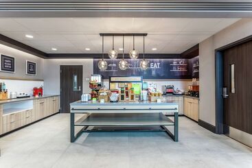 هتل Hampton Inn Oakland Downtown City Center