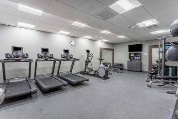 هتل Hampton Inn Oakland Downtown City Center