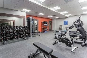 هتل Hampton Inn Oakland Downtown City Center
