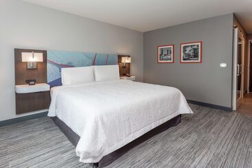 هتل Hampton Inn Oakland Downtown City Center