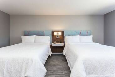 هتل Hampton Inn Oakland Downtown City Center