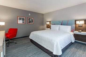هتل Hampton Inn Oakland Downtown City Center