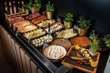 هتل Hilton Garden Inn Bucharest Airport