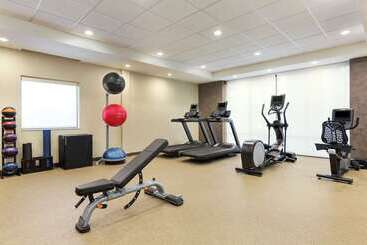 هتل Home2 Suites By Hilton Portland Airport Or