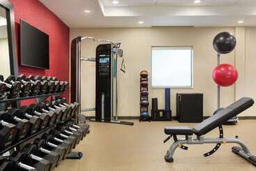 هتل Home2 Suites By Hilton Portland Airport Or