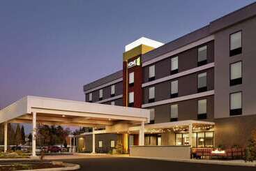 هتل Home2 Suites By Hilton Portland Airport Or