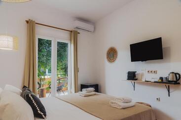 Olive Grove Suites Boutique - Moraitika