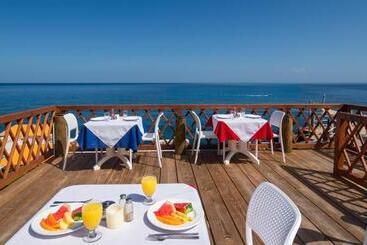 هتل Samsara Cliff Resort