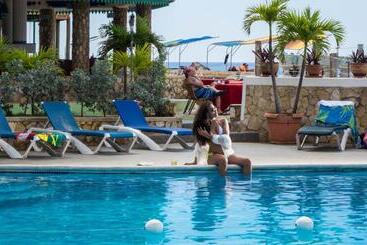 هتل Samsara Cliff Resort