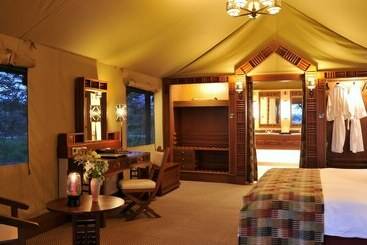 هتل Sweetwaters Serena Camp