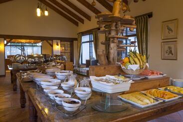 هتل Sweetwaters Serena Camp