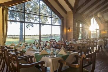 هتل Sweetwaters Serena Camp