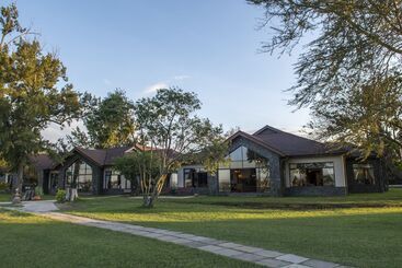 هتل Sweetwaters Serena Camp