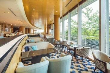 The Yokohama Bay Hotel Tokyu