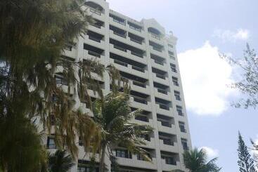 هتل Aquarius Beach Tower